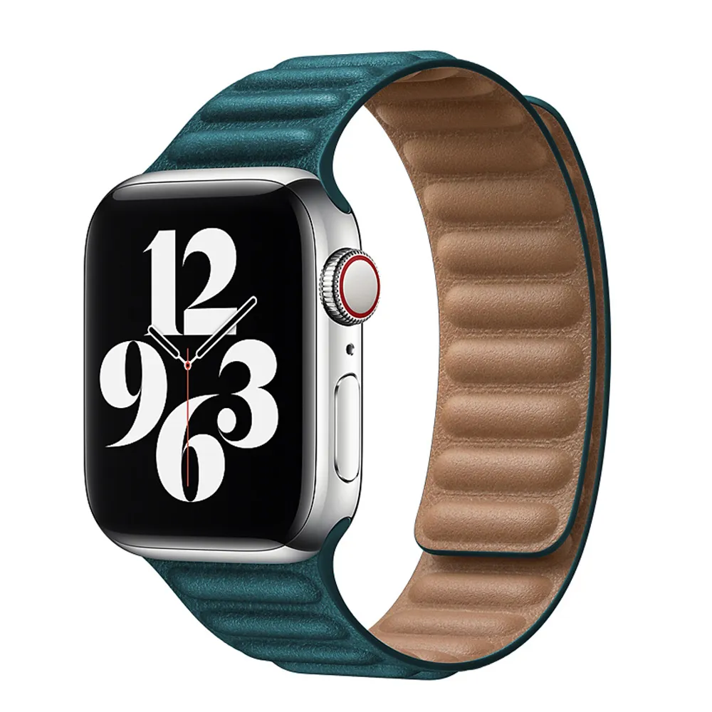Ремешок кожаный New Apple Watch 42/44 мм на магнитной застежке темно-зеленый в Тюмени